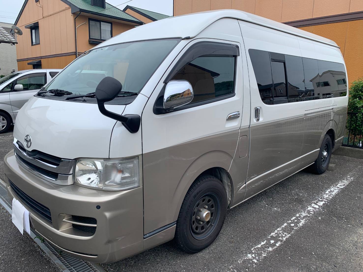 ハイエース